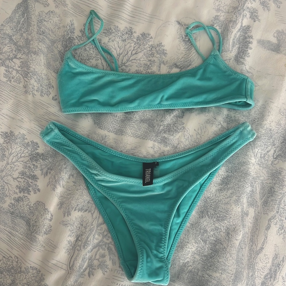 triangl bikini